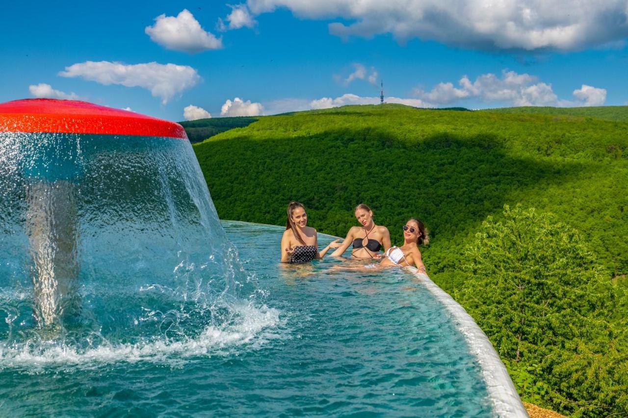 Hotel Ozon & Luxury Villas Mátraháza Екстериор снимка